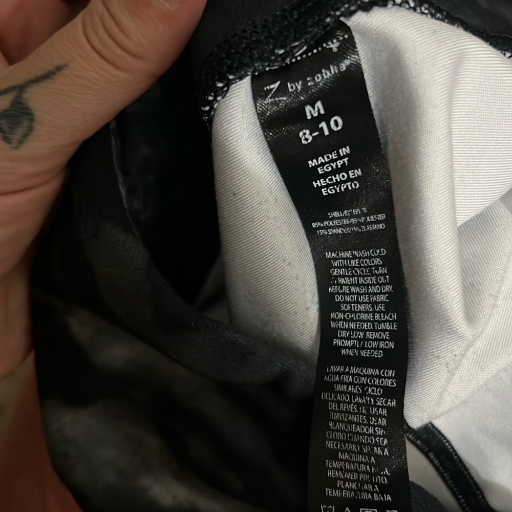 Black white and grey leggings